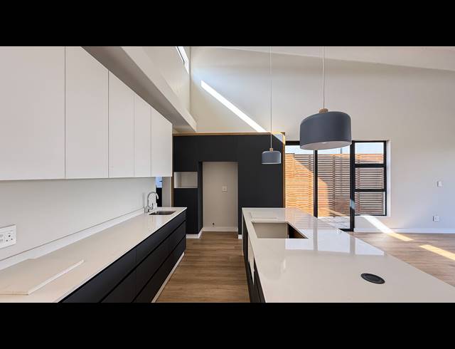 2 BEDROOM TOWNHOUSE FOR SALE IN SALT ROCK